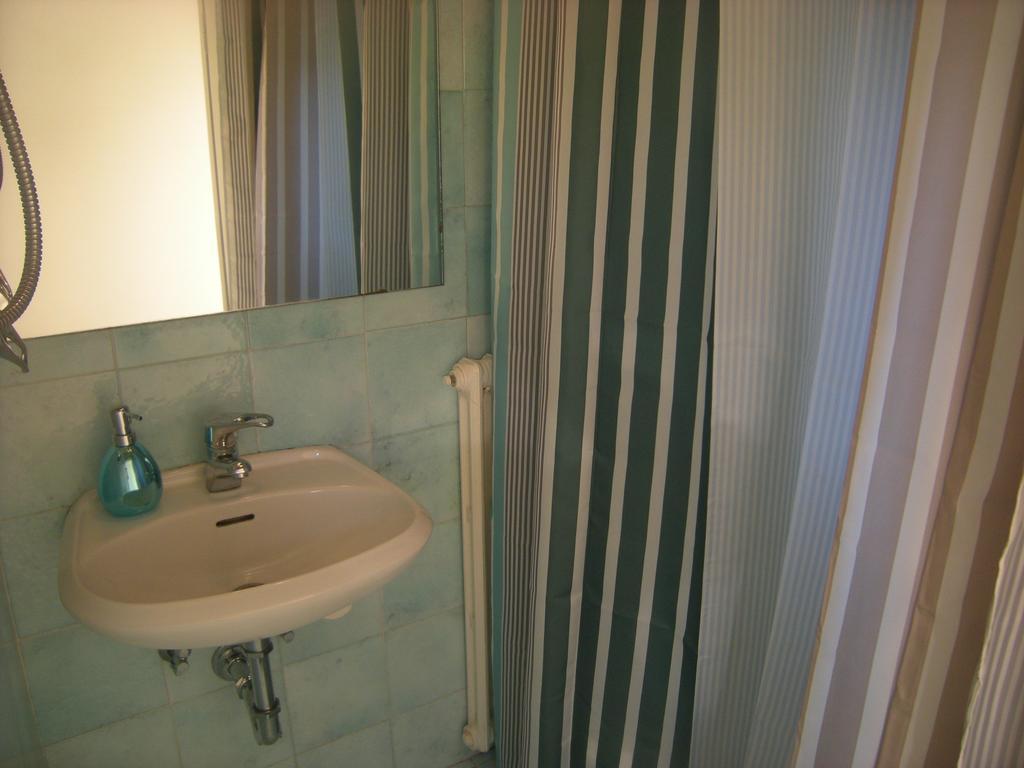 My Sweet Home In S. Frediano Florenz Zimmer foto